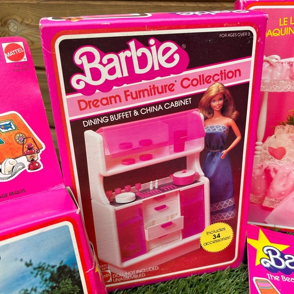 VINTAGE UNOPENED BARBIE play sets circa 1978 and 1982 - Picture 3 of 13